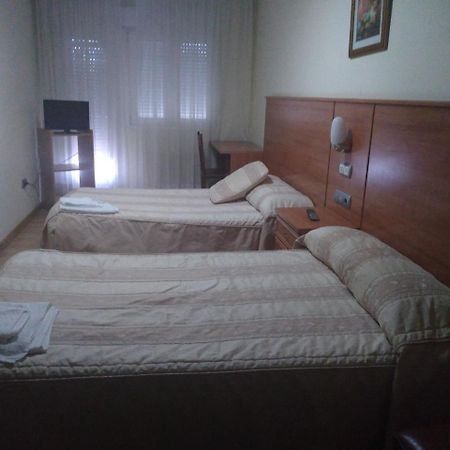 Hotel 2 De Mayo 2 ซินโซ เด ลิเมีย ภายนอก รูปภาพ